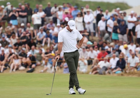 Rory McIlroy rues his missed putt for par connected the 4th.