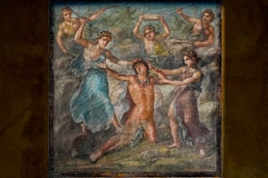 A detail of one of the frescoes that adorn a ‘triclinium’, one of the dining rooms