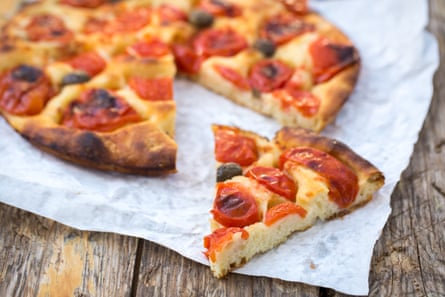 Focaccia with tomatoes.