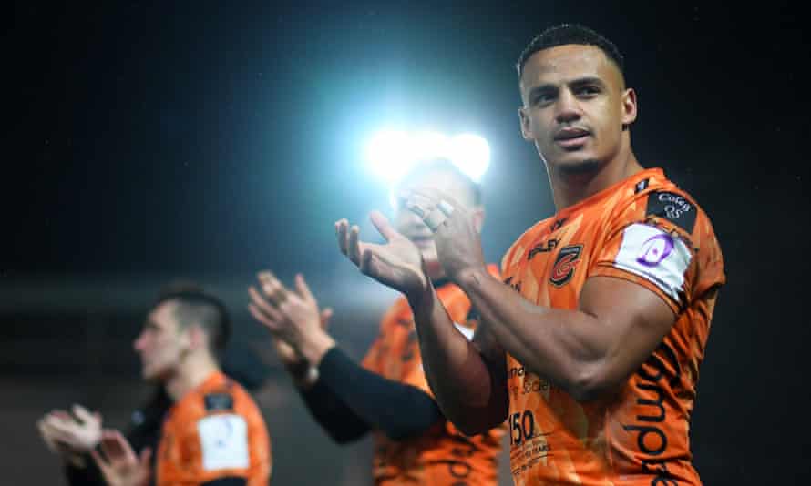 Ashton Hewitt at the final whistle against Worcester Warriors in 2019.