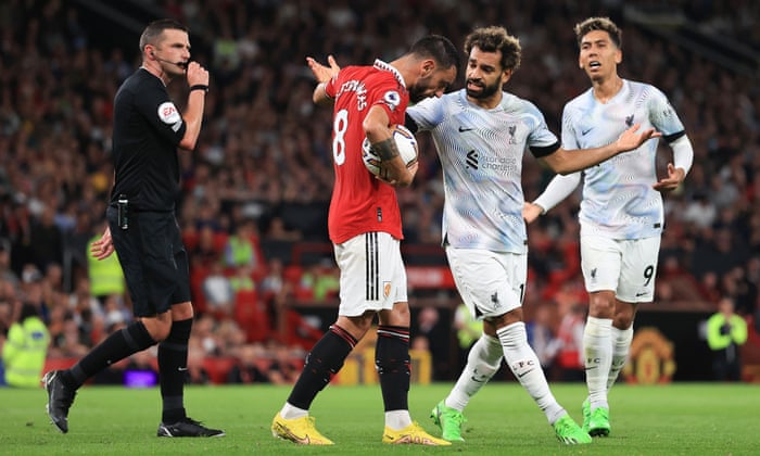 Salah and Fernandes argue.