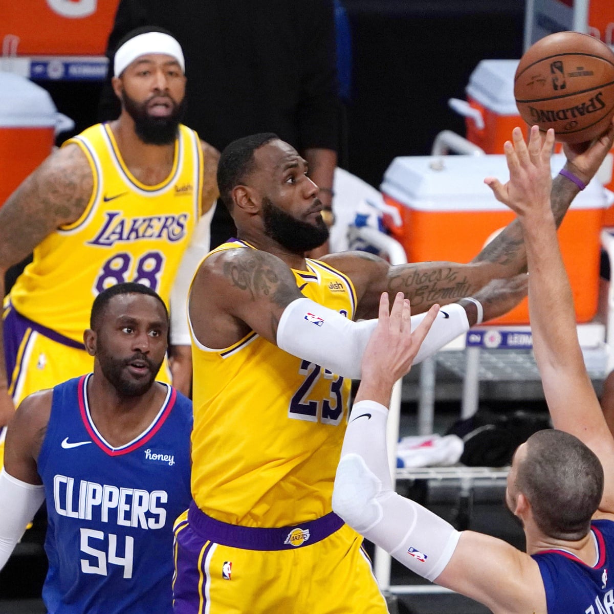 Paul George Powers La Clippers Past Lakers On Nba S Opening Night Nba The Guardian