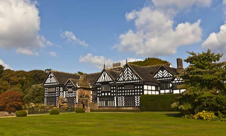 Historic Tudor manor house in Speke, Liverpool, England.E8PE8N Historic Tudor manor house in Speke, Liverpool, England.