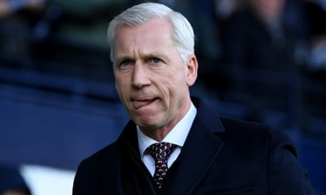Alan Pardew will be tasked with keeping struggling Eredivisie side ADO Den Haag in the Dutch top flight in the new year.