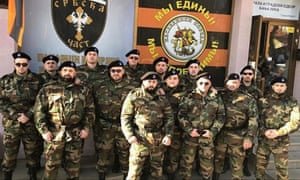 Nomi del gruppo paramilitare Serbo Honor post a Banja Luka.