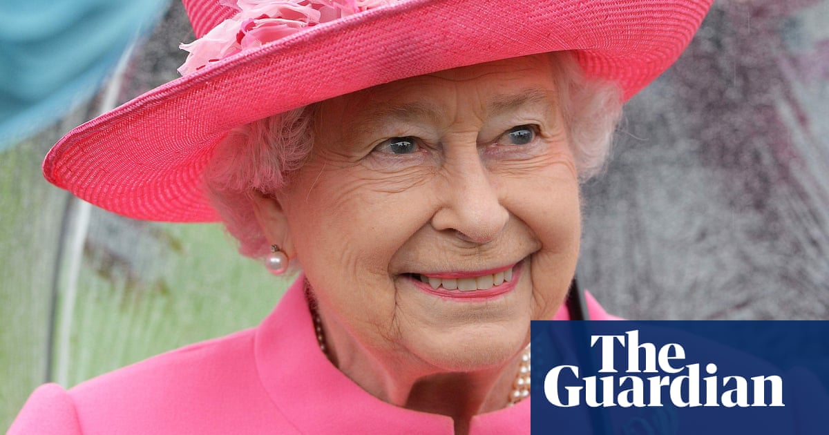 Queen stresses need for trusted news sources during Covid crisis
