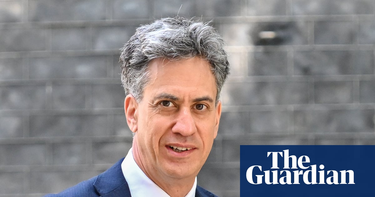 Union Bosses Demand Left-Wing Chancellor as Burnham Faces First Major Test of Authority