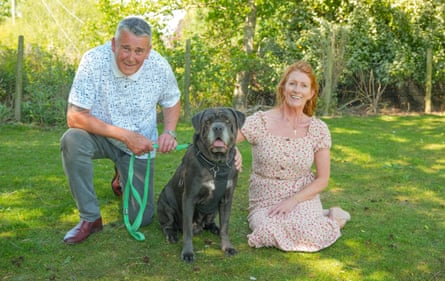 Tinker, flanked by Kevin and Lesley, in The Dog House.