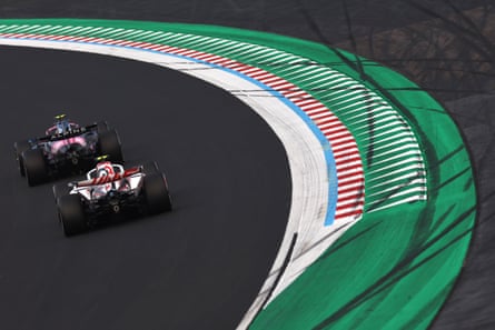 Franco Colapinto in the Alpine ahead of Oliver Bearman before the Haas driver’s crash.