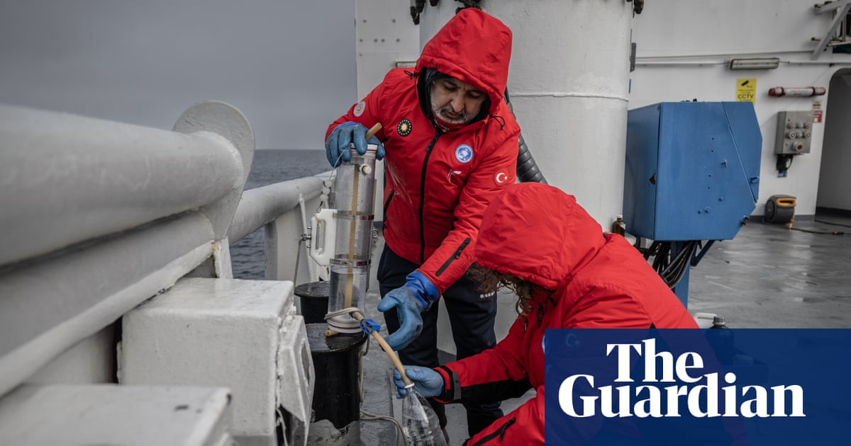 www.theguardian.com