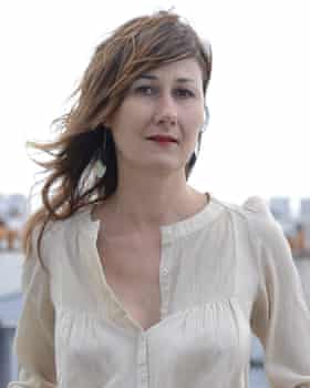 Laura Henno.