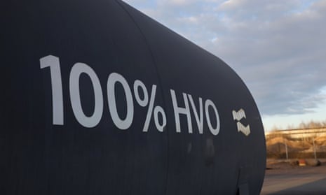 Hydro-treated vegetable oil tank