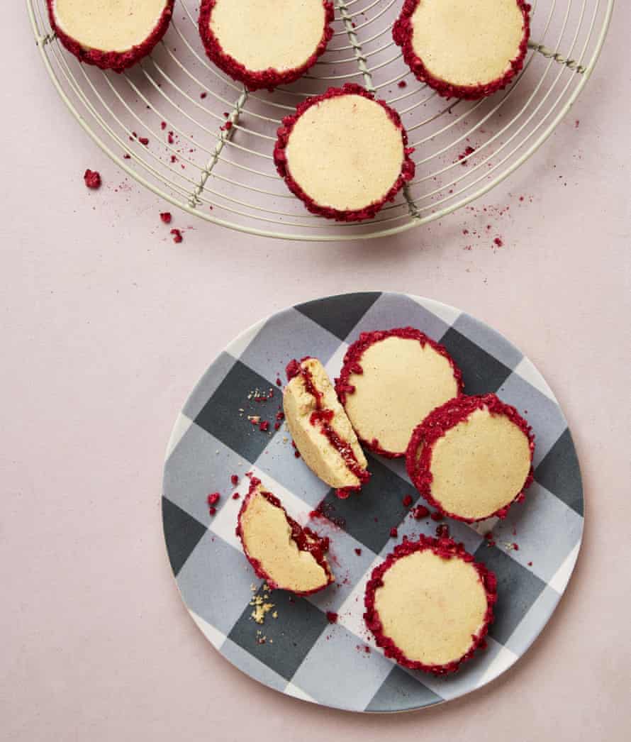 Biscuits frisbee aux framboises de Yotam Ottolenghi.