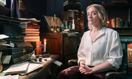 “Marley was dead: to begin with… ” Anne-Marie Duff reads A Christmas Carol on BBC Four.