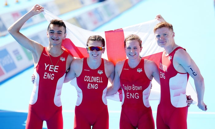 England win gold in the mixed triathlon!