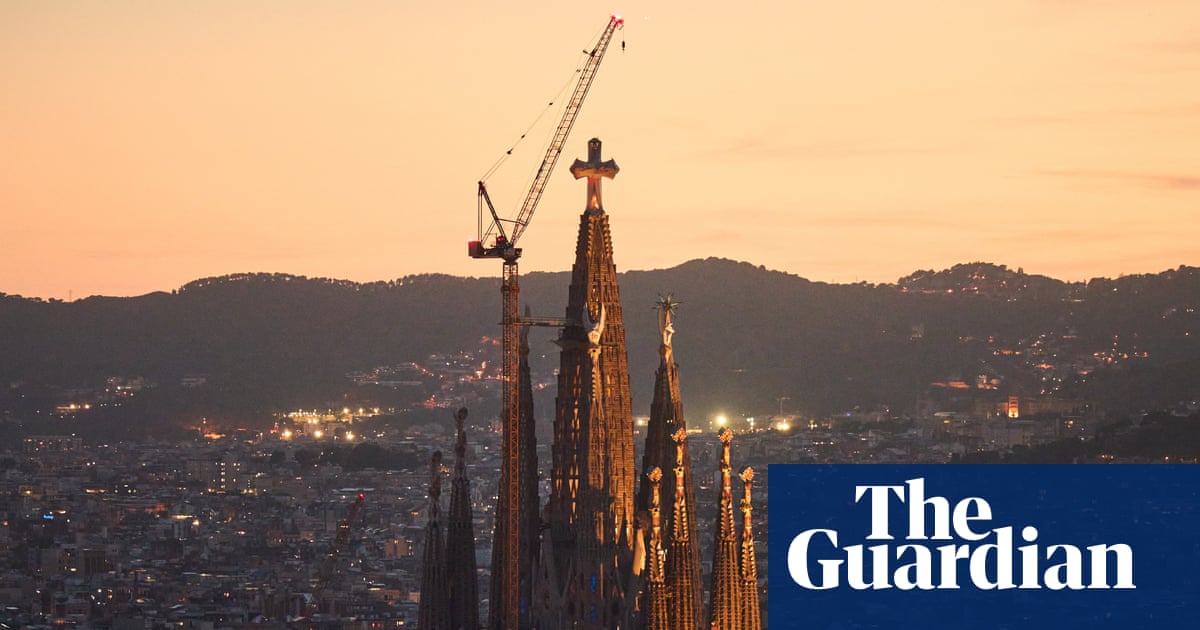 Faithful line streets as Pope Leo to bless Sagrada Família on centenary of Gaudí’s death