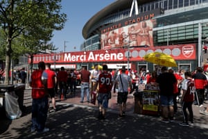 The club and fans gave the Frenchman a send-off as the Emirates hosted Wenger’s final home game as Arsenal manager.