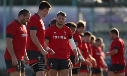 Warren Gatland In Confident Mood As Full Strength Wales Face France Rugby World Cup 2019 The Guardian