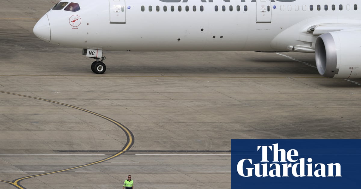 Qantas Engineers Plan Nationwide Strike Over Wages