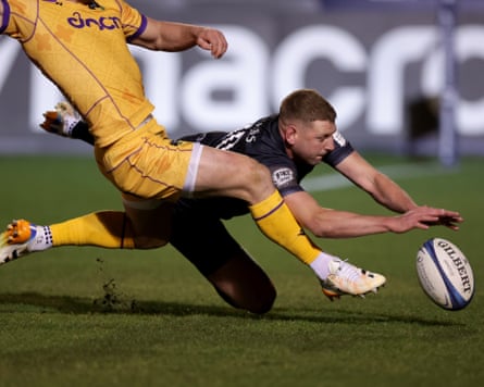 Finn Russell touches down to score Bath’s second try of the game.