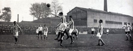 Red Star playing Tottenham Hotspur at Saint-Ouen in 1913. Spurs, wearing white, won 2-1.