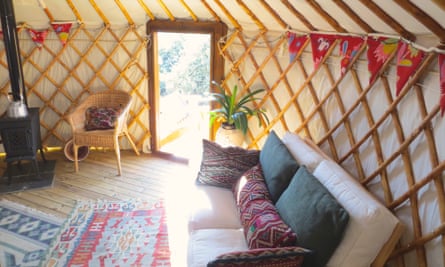Green Mountain Yurt - Glamping in the Alpujarras Ecological camping in a Yurt