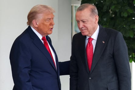 Donald Trump welcomes Recep Tayyip Erdoğan at the White House