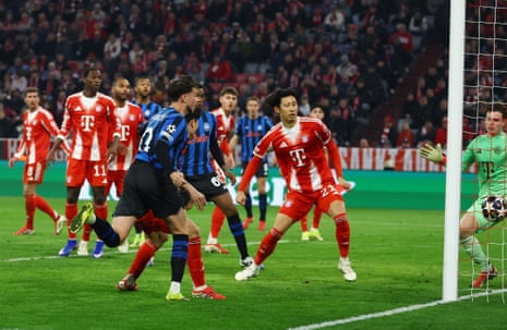 Lazar Samardzic scores