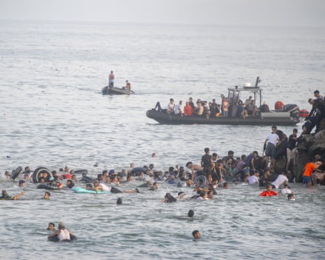 People attempting to reach Cueta by sea