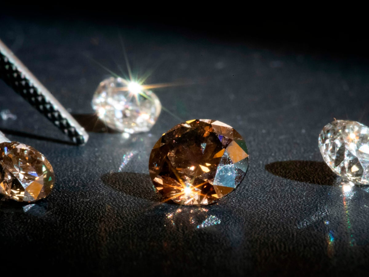 GIA vs IGI: Choosing the Right Diamond Certification