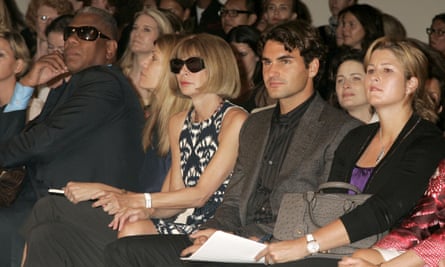 Federer with Anna Wintour and the late André Leon Talley, far left, at an scar de la Renta show in 2017.