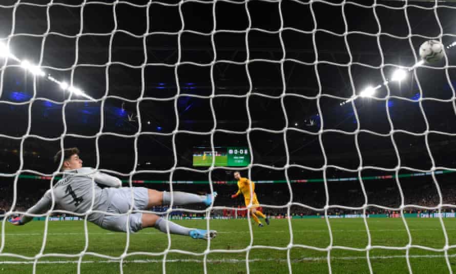 Caoimhín Kelleher keeps his cool to justify Jürgen Klopp’s faith | Carabao Cup 2 Caoimhín Kelleher scores the 21st and ultimately winning penalty of the shootout