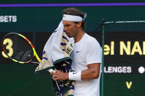 Nadal digs deep to stay in the match.
