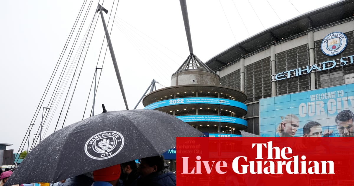 Manchester City v Manchester United: Premier League live