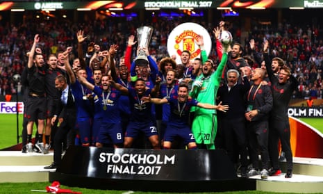 Manchester United celebrate winning the 2016-17 Europa League