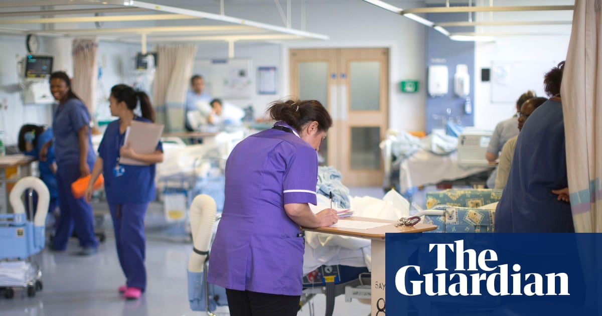 NHS workers to get 3.3% pay rise from April