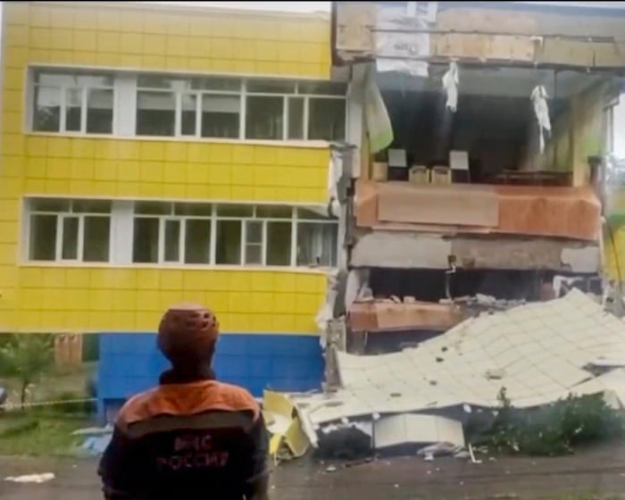 Why did such a powerful earthquake and tsunami cause so little damage?
