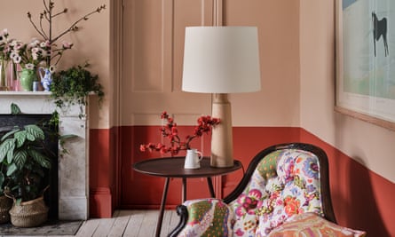 PR images from the book How to Redecorate by Joa Studholme and Charlotte Cosby MUST CREDIT PAINTING - Painting Tom Hammick