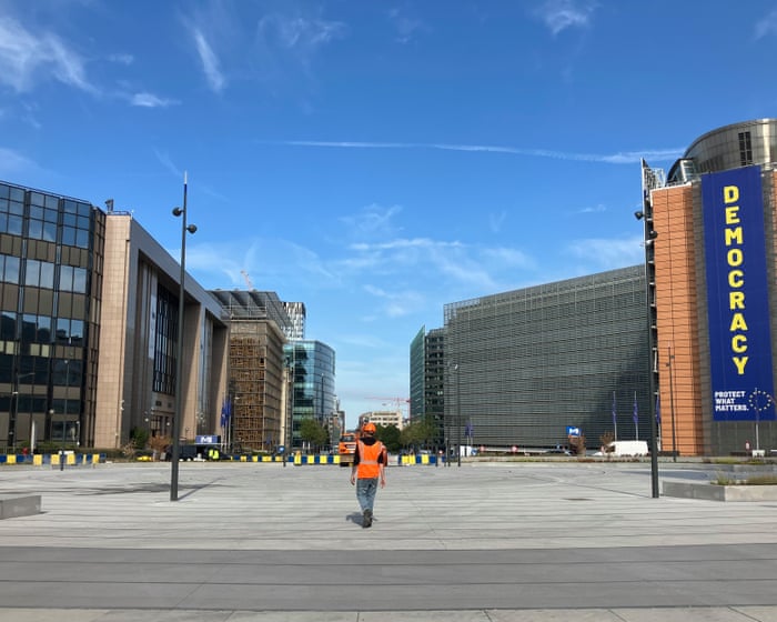 Blame game as Brussels builds ‘Europe’s largest frying pan’ instead of shady square — image supplied by The Guardian Business's feed