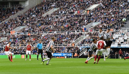 Granit Xhaka’s free-kick flies over the Newcastle wall and into the net to give Arsenal the lead.