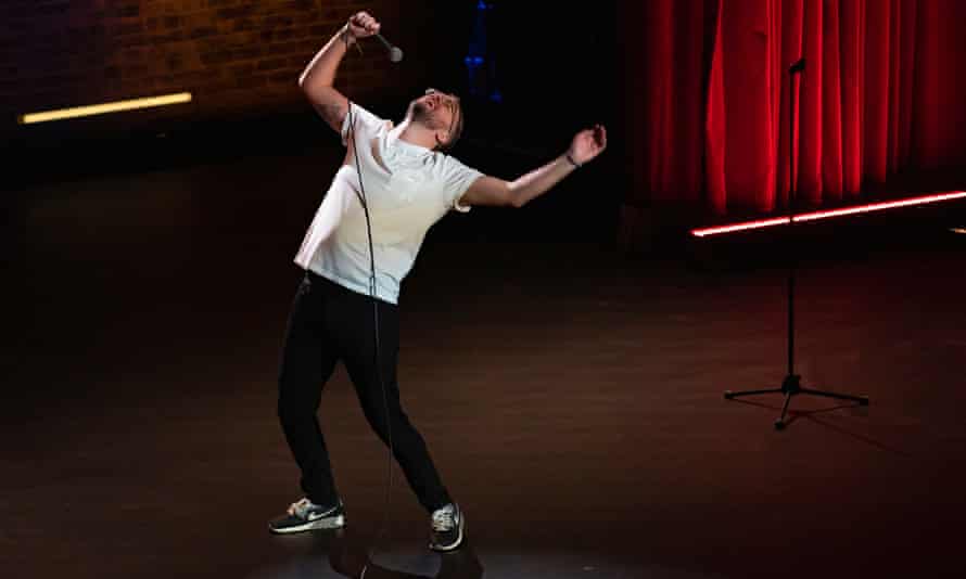 Comic craft … Iain Stirling.