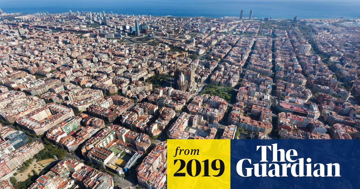 Barcelona could save hundreds of lives and cut air pollution by a quarter if it fully implements its radical superblocks scheme to reduce traffic, a n