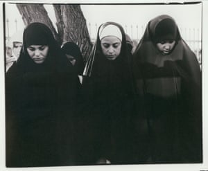 Muslim women at the end of Ramadan fasting, 1994