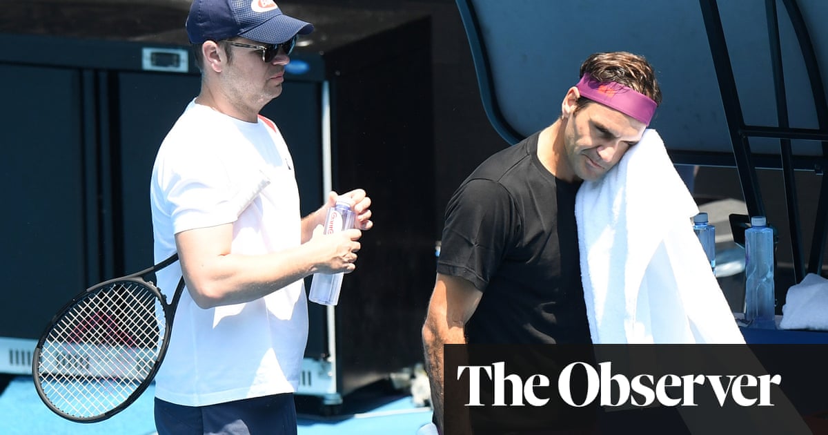 Roger Federer opts for diplomacy as pollution questions fill the air