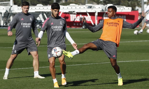 Marco Asensio and Rodrygo during a Real Madrid training session on Friday
