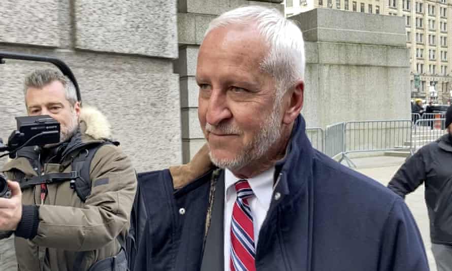 TravelGuides - First week of Ghislaine Maxwell’s trial gives look into Epstein’s life of luxury | Ghislaine Maxwell 3 Lawrence Paul Visoski Jr enters a federal courthouse to testify in New York City on 30 November.