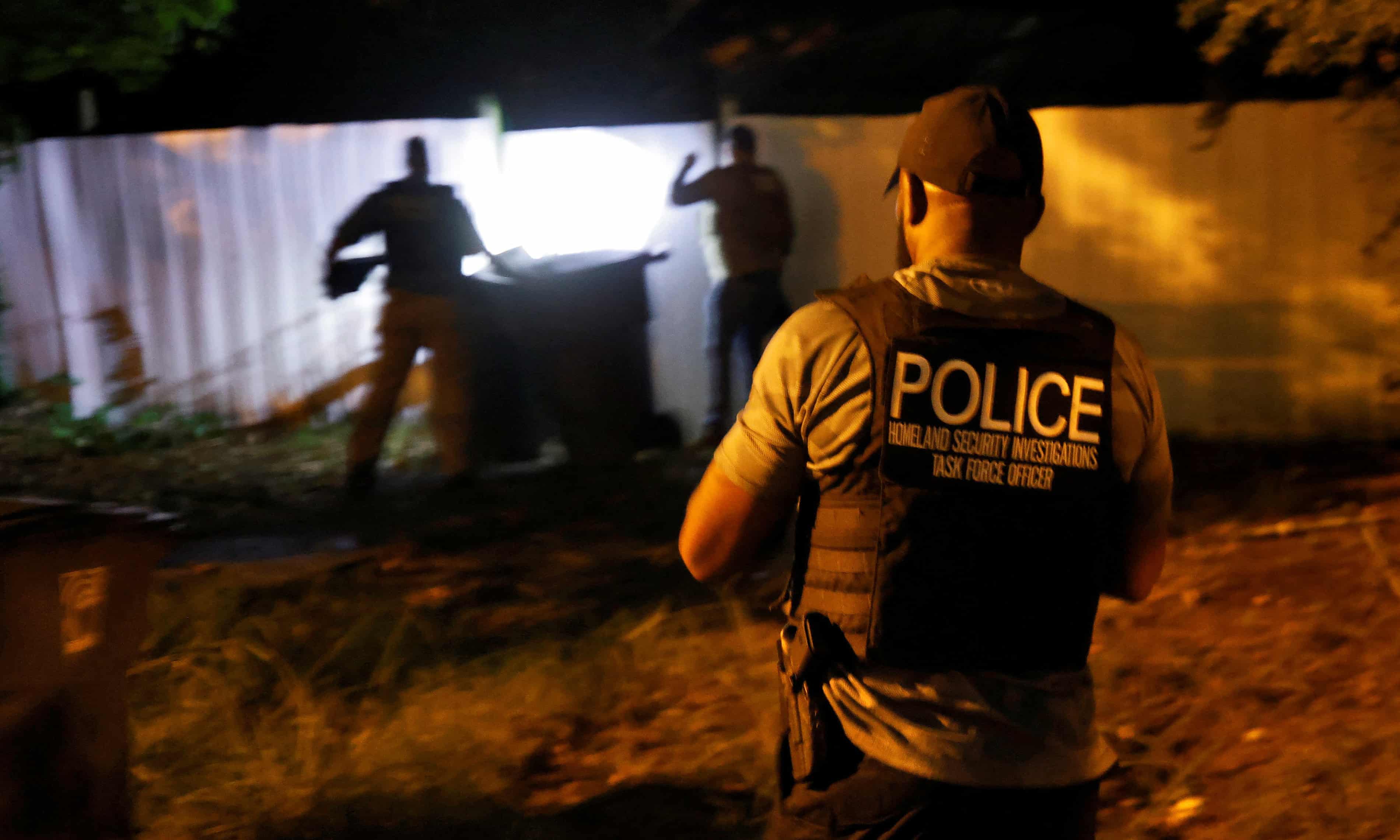 Far-right conspiracies abound after second apparent Trump assassination attempt (theguardian.com)