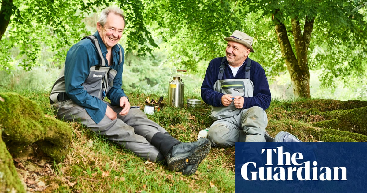 TV tonight: Bob Mortimer and Paul Whitehouse’s delightful fishing series is back - The Guardian