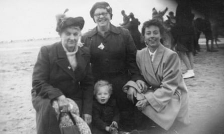 Gordon aged 2 with his grandmother (centre), mother (right), and a family friend (left).