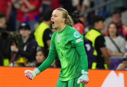 Hannah Hampton celebrates during the Euro 2025 final.